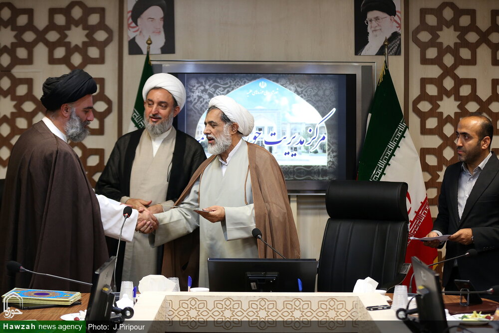 تصاویر/ نشست ستاد راهبری حوزه های علمیه