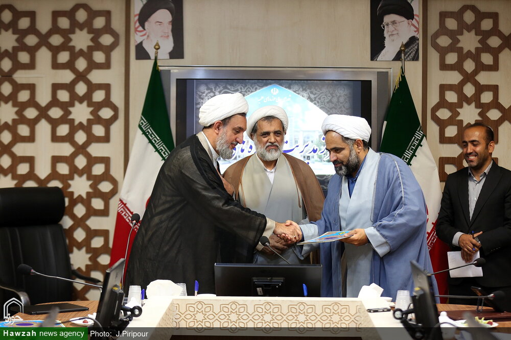 تصاویر/ نشست ستاد راهبری حوزه های علمیه