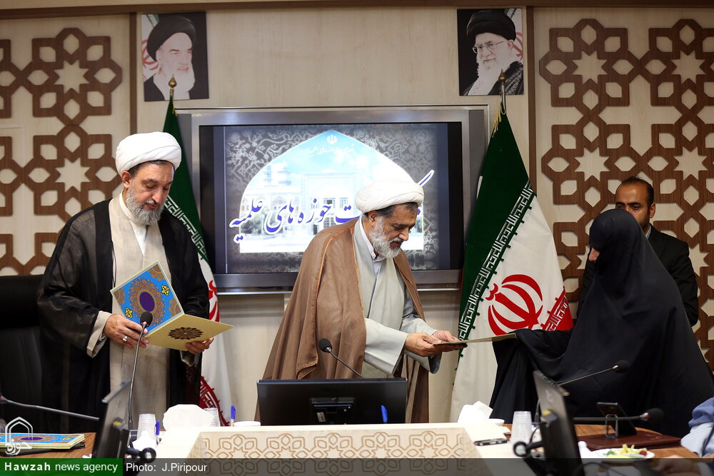 تصاویر/ نشست ستاد راهبری حوزه های علمیه