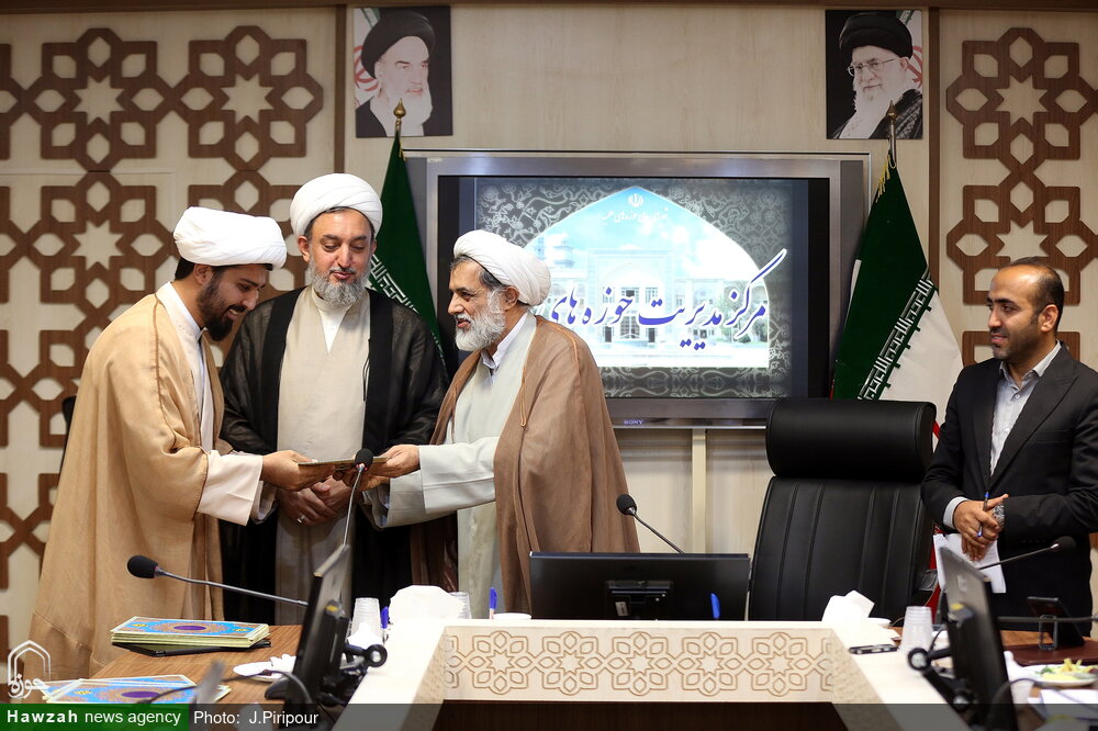 تصاویر/ نشست ستاد راهبری حوزه های علمیه