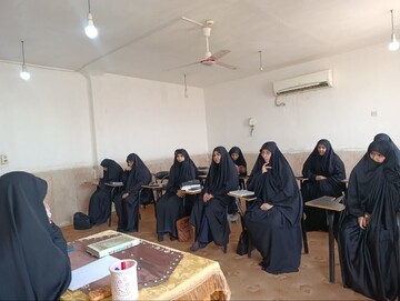 برگزاری کارگاه پژوهشی‌ ـ فرهنگی افق مقاومت در مدرسه علمیه ریحانةالنبی(ص) شادگان+عکس