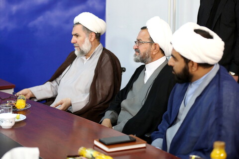 تصاویر/ نشست آیت الله اعرافی با دبیرخانه قرارگاه بلاغ مبین