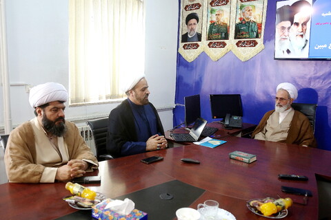 تصاویر/ نشست آیت الله اعرافی با دبیرخانه قرارگاه بلاغ مبین