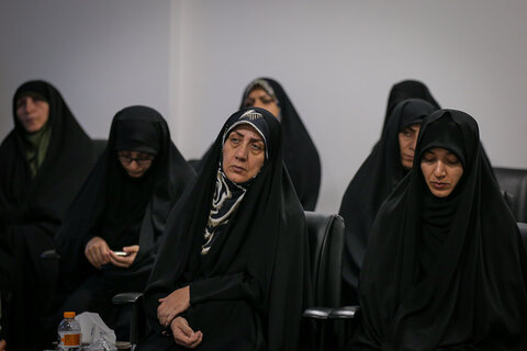 تصاویر / دیدار جمعی از فعالان عرصه امر به معروف ونهی از منکر با امام جمعه قزوین