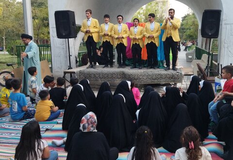 تصاویر/ مدرسه علمیه امام صادق(ع) طرح «گوهرشاد» را همزمان با هفته وحدت اجرا کرد