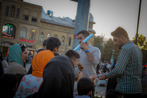 تصاویر/راه‌اندازی ۱۰ میز مشاوره مردمی در همدان توسط معاونت تبلیغ مدرسه علمیه آیت‌الله آخوند
