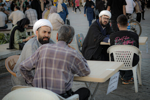 تصاویر/راه‌اندازی ۱۰ میز مشاوره مردمی در همدان توسط معاونت تبلیغ مدرسه علمیه آیت‌الله آخوند