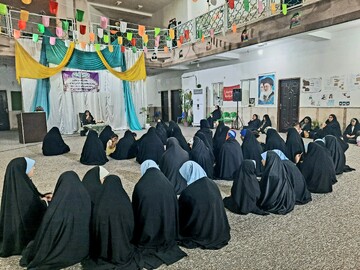 تصاویر/ برگزاری مراسم باشکوه میلاد پیامبر اعظم(ص) و امام صادق (ع) در مدرسه علمیه خواهران برازجان
