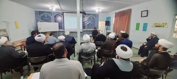 تصاویر/ برگزاری دوره «نقد تصوف» در دزفول