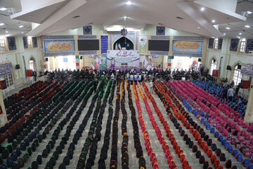 تصاویر / توزیع ۴هزار بسته کیف و لوازم تحریر بین دانش‌آموزان نیازمند همدانی