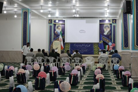  اهدای بیش از ۲هزار بسته لوازم‌التحریر به دانش‌آموزان نیازمند شهرستان دیر