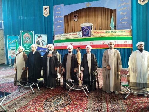 تصاویر نشست قرارگاه راهبردی و پشتیبانی مساجد شهرستان دلفان