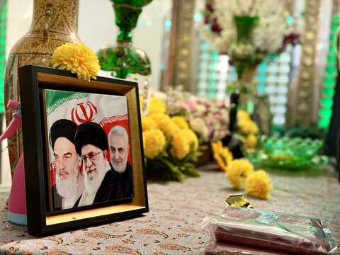 تصاویر / آیین غبارروبی و عطر افشانی آستان مقدس امامزاده حسین ع و گلزار شهدا قزوین توسط مدیر وکارکنان اداره کل اوقاف وامور خیریه استان قزوین