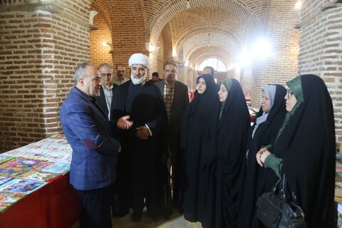 تصاویر / برگزاری چهارمین نمایشگاه کتاب در قزوین