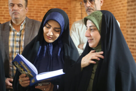 تصاویر / برگزاری چهارمین نمایشگاه کتاب در قزوین