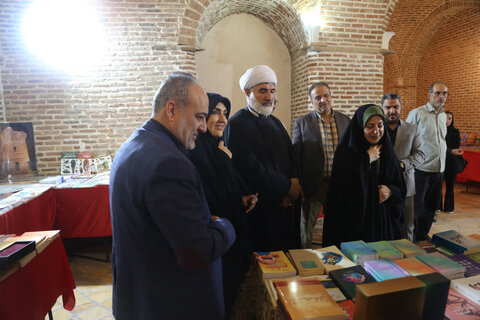 تصاویر / برگزاری چهارمین نمایشگاه کتاب در قزوین