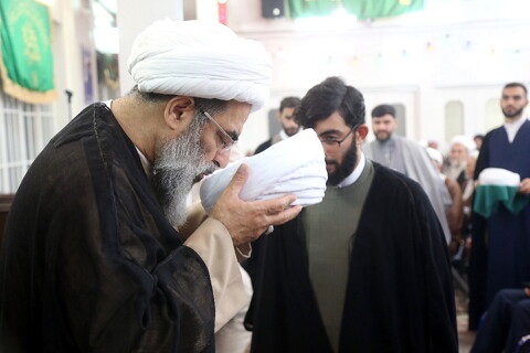 تصاویر / مراسم عمامه گذاری طلاب توسط آیت الله فاضل لنکرانی در روز میلاد پیامبر (ص)