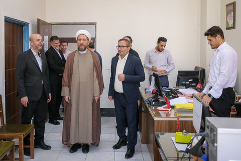 تصاویر / حضور نماینده ولی فقیه در استان قزوین  در دادسرای عمومی و انقلاب قزوین