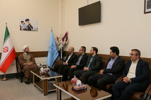 تصاویر / حضور نماینده ولی فقیه در استان قزوین  در دادسرای عمومی و انقلاب قزوین