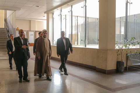 تصاویر / حضور نماینده ولی فقیه در استان قزوین  در دادسرای عمومی و انقلاب قزوین