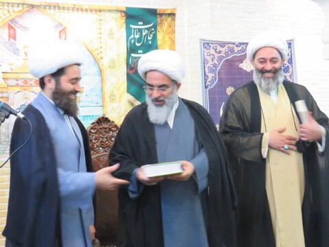 تصاویر/ مراسم جشن پیامبر اکرم (ص) و امام جعفرصادق (ع) و آغاز سال تحصیلی جدید مدرسه علمیه امام صادق علیه‌السلام (مدرسه آقا)