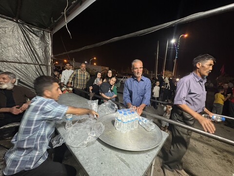 تصاویر / توزیع ۴۰ هزار فلافل نذری به مناسبت میلاد پیامبر رحمت و امام جعفر صادق (ع) در قم