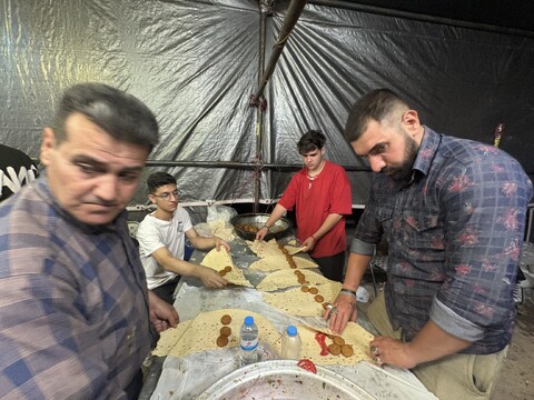 تصاویر / توزیع ۴۰ هزار فلافل نذری به مناسبت میلاد پیامبر رحمت و امام جعفر صادق (ع) در قم