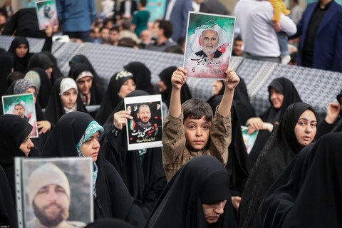 تصاویر/ گرامیداشت عید میلاد پیامبر اکرم(ص) و امام صادق(ع) در حسینیه امام خمینی(ره)