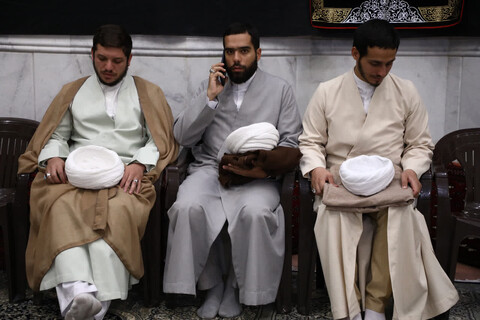 تصاویر/ مراسم عمامه گذاری جمعی از طلاب توسط آیت الله العظمی جوادی آملی در سالروز 17 ربیع الاول