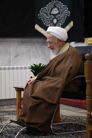 تصاویر/ مراسم عمامه گذاری جمعی از طلاب توسط آیت الله العظمی جوادی آملی در سالروز 17 ربیع الاول