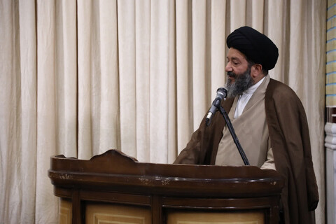 تصاویر/ مراسم عمامه گذاری جمعی از طلاب توسط آیت الله العظمی جوادی آملی در سالروز 17 ربیع الاول