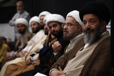 تصاویر/ مراسم عمامه گذاری جمعی از طلاب توسط آیت الله العظمی جوادی آملی در سالروز 17 ربیع الاول