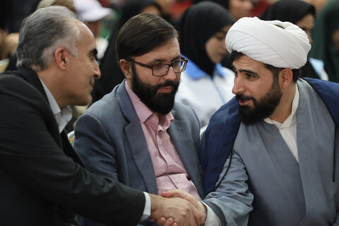 تصاویر / توزیع 4هزار بسته کیف و لوازم تحریر بین دانش‌آموزان نیازمند همدانی