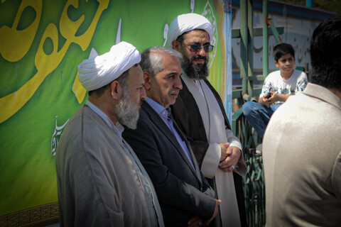 تصاویر/شادپیمایی مردم همدان از میدان امام خمینی همدان به سمت میدان امامزاده عبدالله