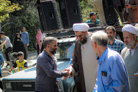 تصاویر/شادپیمایی مردم همدان از میدان امام خمینی همدان به سمت میدان امامزاده عبدالله