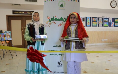 تصاویر/ افتتاحیه نمایشگاه «به رنگ تابستان» در سمنان