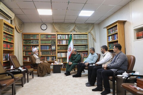 تصاویر/دیدار فرمانده سپاه علی ابن ابی طالب (ع) قم با آیت الله اعرافی