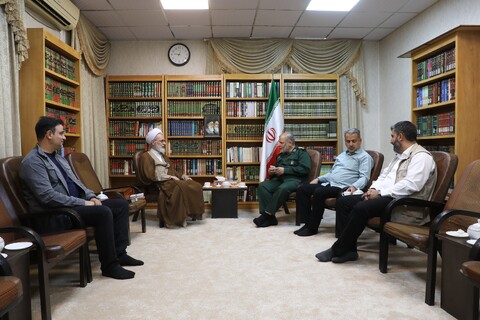 تصاویر/دیدار فرمانده سپاه علی ابن ابی طالب (ع) قم با آیت الله اعرافی