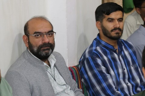 تصاویر/ برگزاری همایش یاوران وقف و مراسم غبارروبی و عطرافشانی آستان مقدس امامزاده علی اکبر (ع) مهدی‌شهر