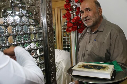 تصاویر/ برگزاری همایش یاوران وقف و مراسم غبارروبی و عطرافشانی آستان مقدس امامزاده علی اکبر (ع) مهدی‌شهر