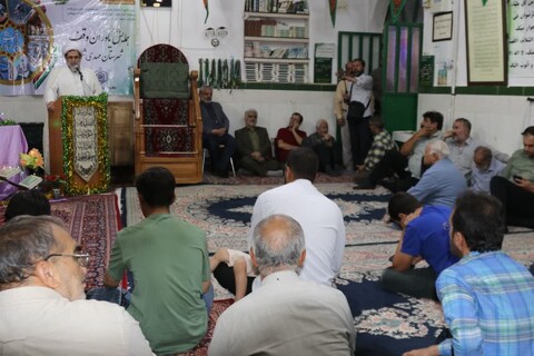 تصاویر/ برگزاری همایش یاوران وقف و مراسم غبارروبی و عطرافشانی آستان مقدس امامزاده علی اکبر (ع) مهدی‌شهر