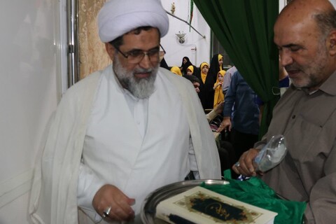 تصاویر/ برگزاری همایش یاوران وقف و مراسم غبارروبی و عطرافشانی آستان مقدس امامزاده علی اکبر (ع) مهدی‌شهر