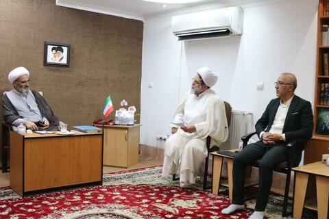 تصاویر/ دیدار مدیرکل، کارکنان ستادی و کارکنان ادارات اوقاف شهرستان سمنان و مهدی‌شهر با نماینده ولی فقیه در استان سمنان