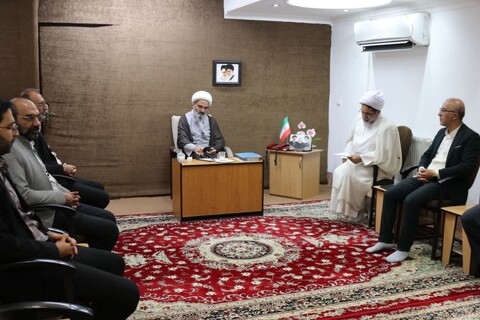 تصاویر/ دیدار مدیرکل، کارکنان ستادی و کارکنان ادارات اوقاف شهرستان سمنان و مهدی‌شهر با نماینده ولی فقیه در استان سمنان