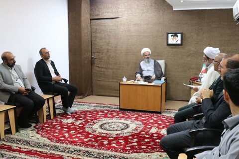 تصاویر/ دیدار مدیرکل، کارکنان ستادی و کارکنان ادارات اوقاف شهرستان سمنان و مهدی‌شهر با نماینده ولی فقیه در استان سمنان