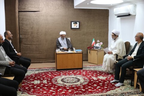 تصاویر/ دیدار مدیرکل، کارکنان ستادی و کارکنان ادارات اوقاف شهرستان سمنان و مهدی‌شهر با نماینده ولی فقیه در استان سمنان