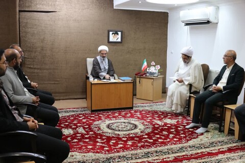 تصاویر/ دیدار مدیرکل، کارکنان ستادی و کارکنان ادارات اوقاف شهرستان سمنان و مهدی‌شهر با نماینده ولی فقیه در استان سمنان