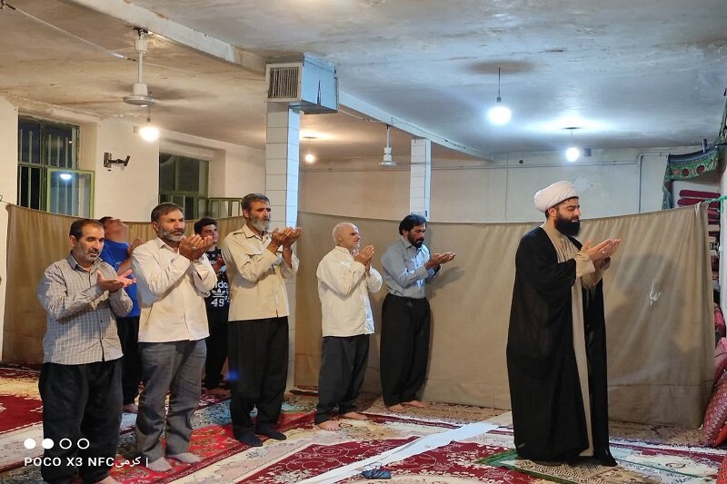 حضور امام جمعه بیستون در مسجد روستای هریل آباد +عکس