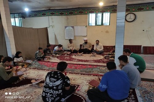 حضور امام جمعه بیستون در مسجد روستای هریل آباد +عکس