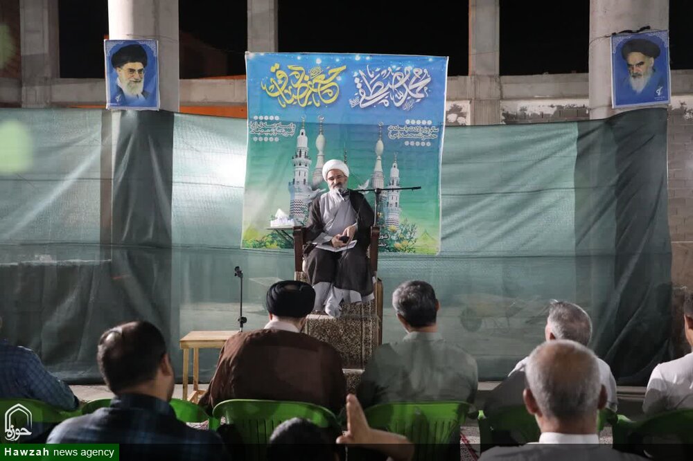 پیامبر اکرم(ص) حلقه وصل جهان خلقت به عرش خداوند است